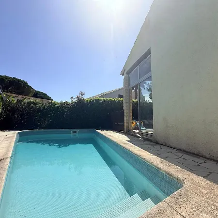 Dolce Villa, Pool And Comfort Vila *
