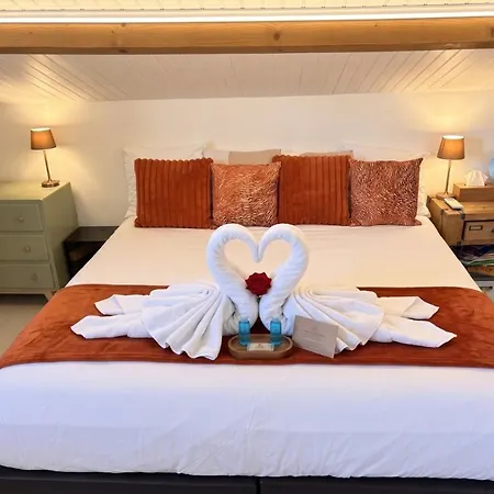 Dolce Villa, Pool And Comfort