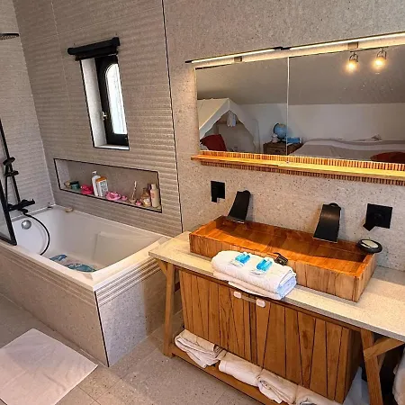 Dolce Villa, Pool And Comfort Vila *